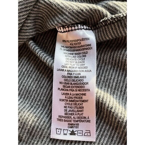 Calvin Klein Performance Top Stripes - Picture 5 of 11